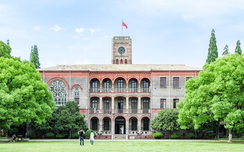 香港留學(xué)音樂(lè)表演費(fèi)用高嗎？香港大學(xué)有音樂(lè)專(zhuān)業(yè)嗎？