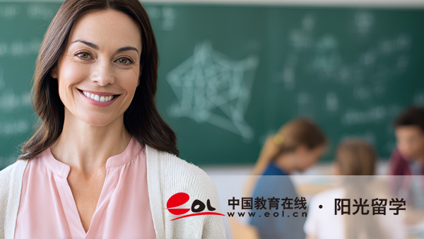 美國(guó)時(shí)尚管理專業(yè)本科留學(xué)費(fèi)用是多少